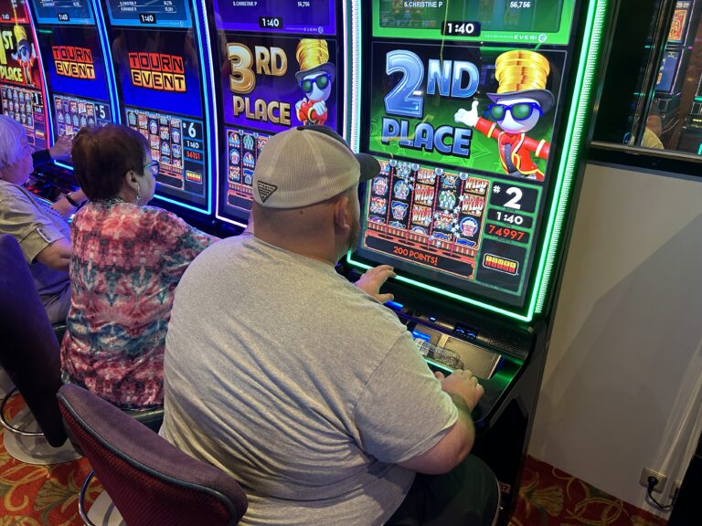 Playing in a Cruise Slot Tournament